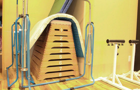 鉄棒・マット・跳び箱